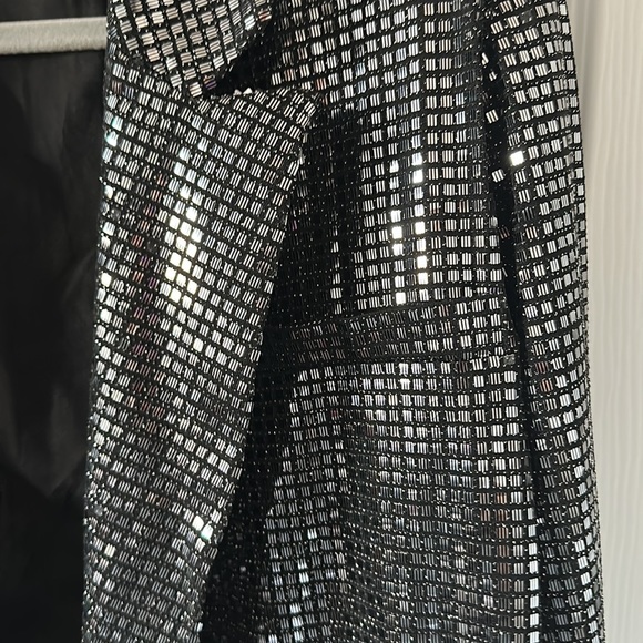 Oversized Metallic Sequin Blazer - Picture 5 of 9